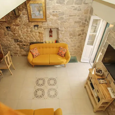 Sleeps 5 With Air Con And Wifi Vila Makarská